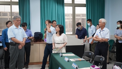 LINE_ALBUM_1140613基士徳簽約暨捐贈活動_251211_140