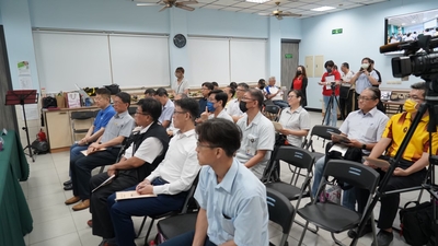 LINE_ALBUM_1140613基士徳簽約暨捐贈活動_251211_88