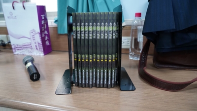 LINE_ALBUM_1140613基士徳簽約暨捐贈活動_251211_156