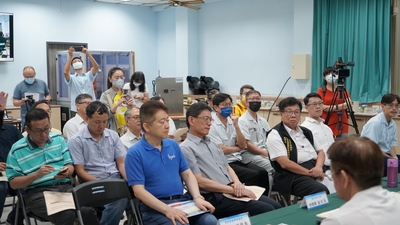 LINE_ALBUM_1140613基士徳簽約暨捐贈活動_251211_86