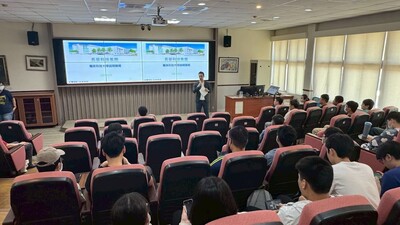 LINE_ALBUM_114.05.22長華科技講座_251211_31