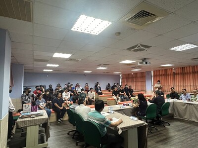 LINE_ALBUM_113.04.16世德講座_240416_77