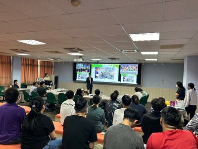 LINE_ALBUM_113.04.16世德講座_240416_98