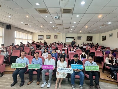 LINE_ALBUM_日月光講座1140327_250407_20