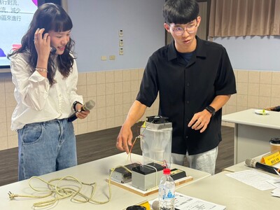 LINE_ALBUM_112學年度環生學院專題競賽1130522_240523_59