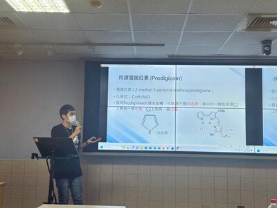 LINE_ALBUM_112學年度環生學院專題競賽1130522_240523_56