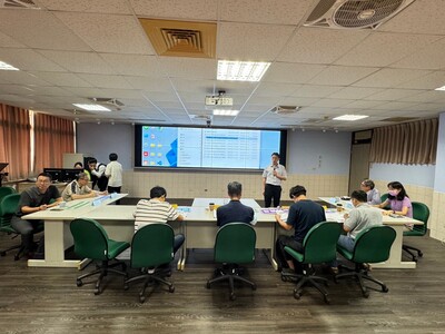 LINE_ALBUM_112學年度環生學院專題競賽1130522_240523_100