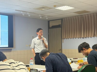LINE_ALBUM_112學年度環生學院專題競賽1130522_240523_10